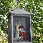 Képoszlop – Szent Anna és a kis szűz Mária szobrával, Garamszentbenedek [Hronský Beňadik]